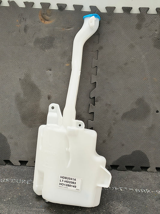 2003–2011 Honda Element Windshield Washer Reservoir Assembly with Pump 🚘💦