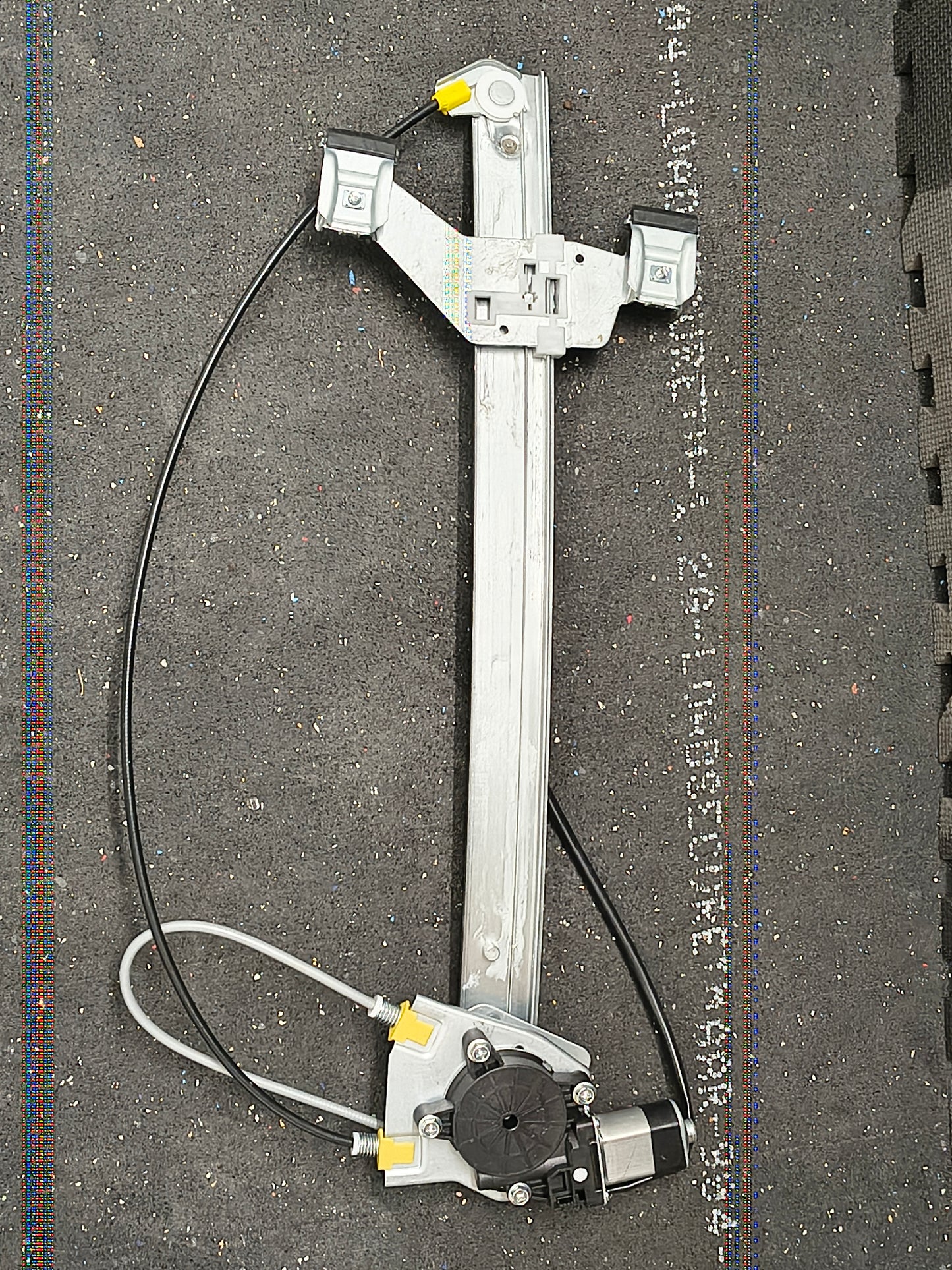 2006–2010 Chrysler PT Cruiser Wagon Front Passenger Side Power Window Regulator Assembly (With Motor) 🚘🪟
