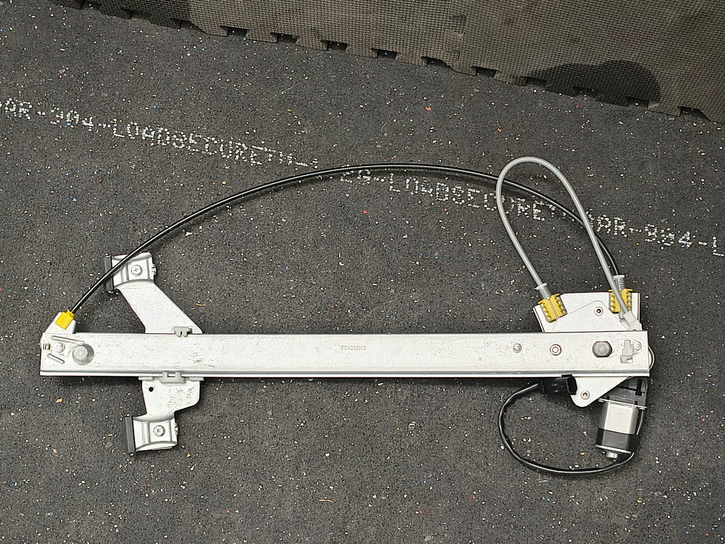 2006–2010 Chrysler PT Cruiser Wagon Front Passenger Side Power Window Regulator Assembly (With Motor) 🚘🪟