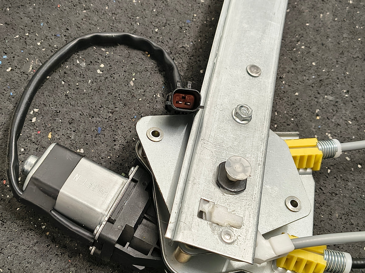 2006–2010 Chrysler PT Cruiser Wagon Front Passenger Side Power Window Regulator Assembly (With Motor) 🚘🪟