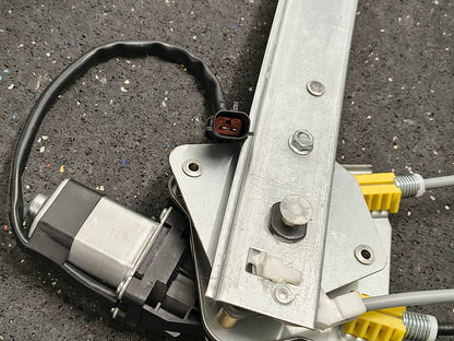 2006–2010 Chrysler PT Cruiser Wagon Front Passenger Side Power Window Regulator Assembly (With Motor) 🚘🪟