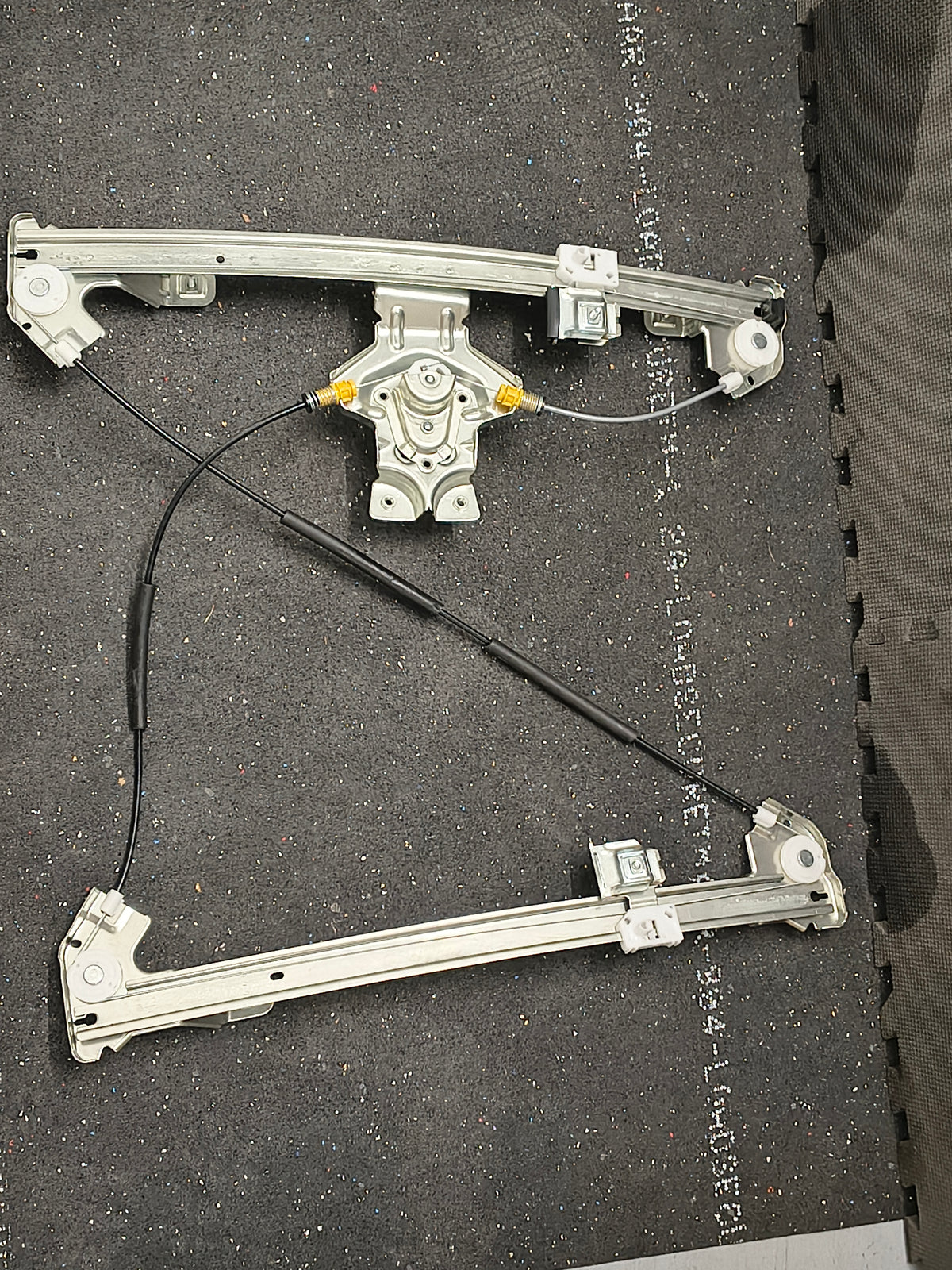 2004–2008 Ford F-150 Front Passenger Side Manual Window Regulator (Without Motor) 🚘🪟