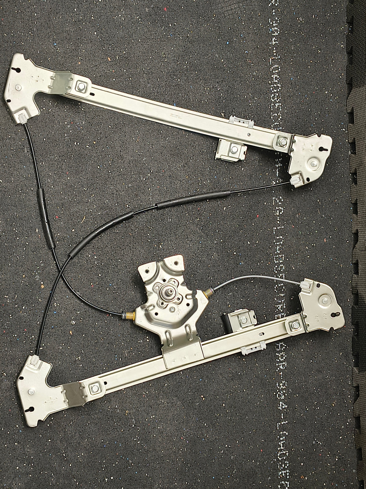 2004–2008 Ford F-150 Front Passenger Side Manual Window Regulator (Without Motor) 🚘🪟