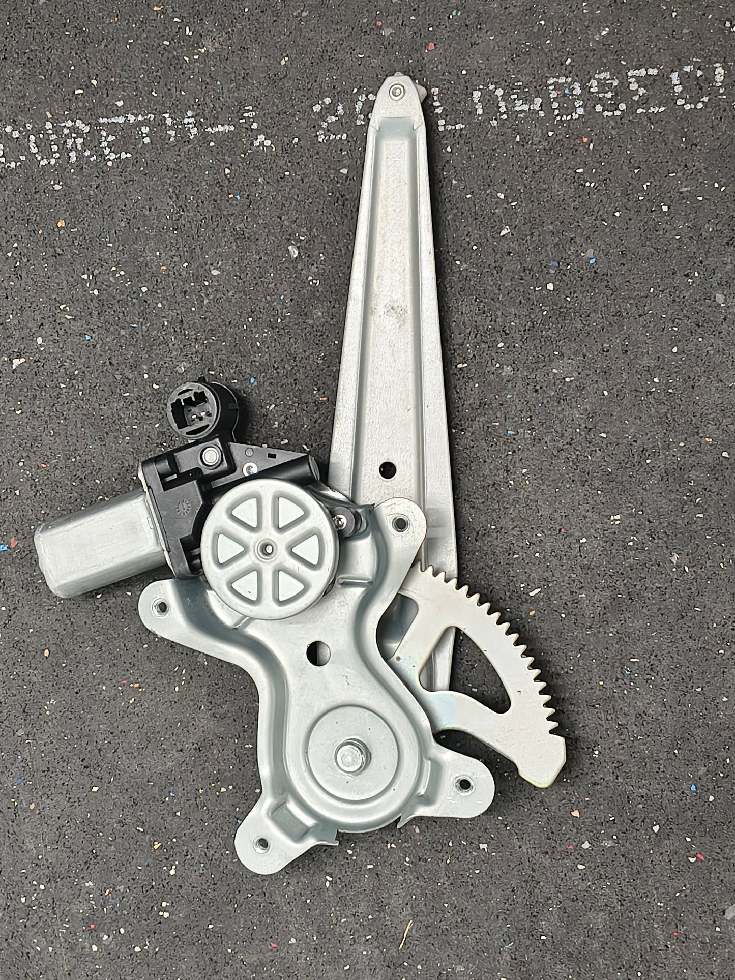 2003–2008 Toyota Corolla Rear Driver Side Power Window Regulator (With Motor) 🚘🪟