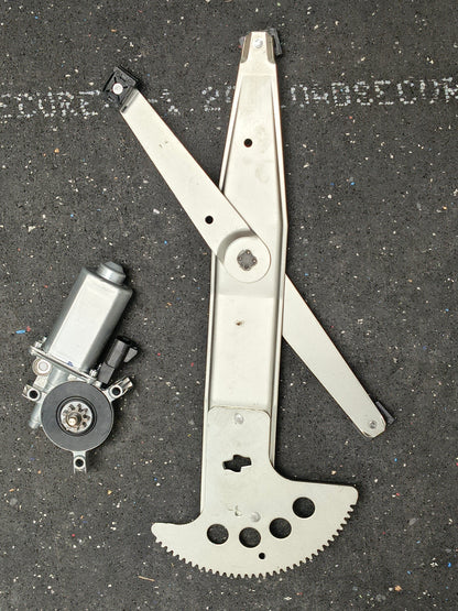 2005–2009 GM Minivan Front Passenger Side Power Window Regulator (With Motor) 🚘🪟