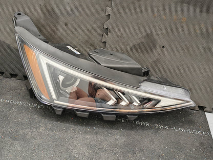2019-2020 Hyundai Elantra Passenger Side Halogen Headlight w/ LED DRL 🛻💡