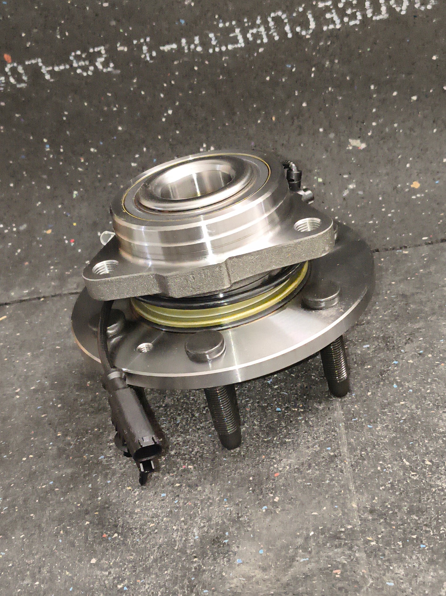 2007–2014 Chevy Silverado, Suburban, Tahoe, GMC Sierra, Yukon & Cadillac Escalade Front Wheel Hub & Bearing Assembly 🚘⚡