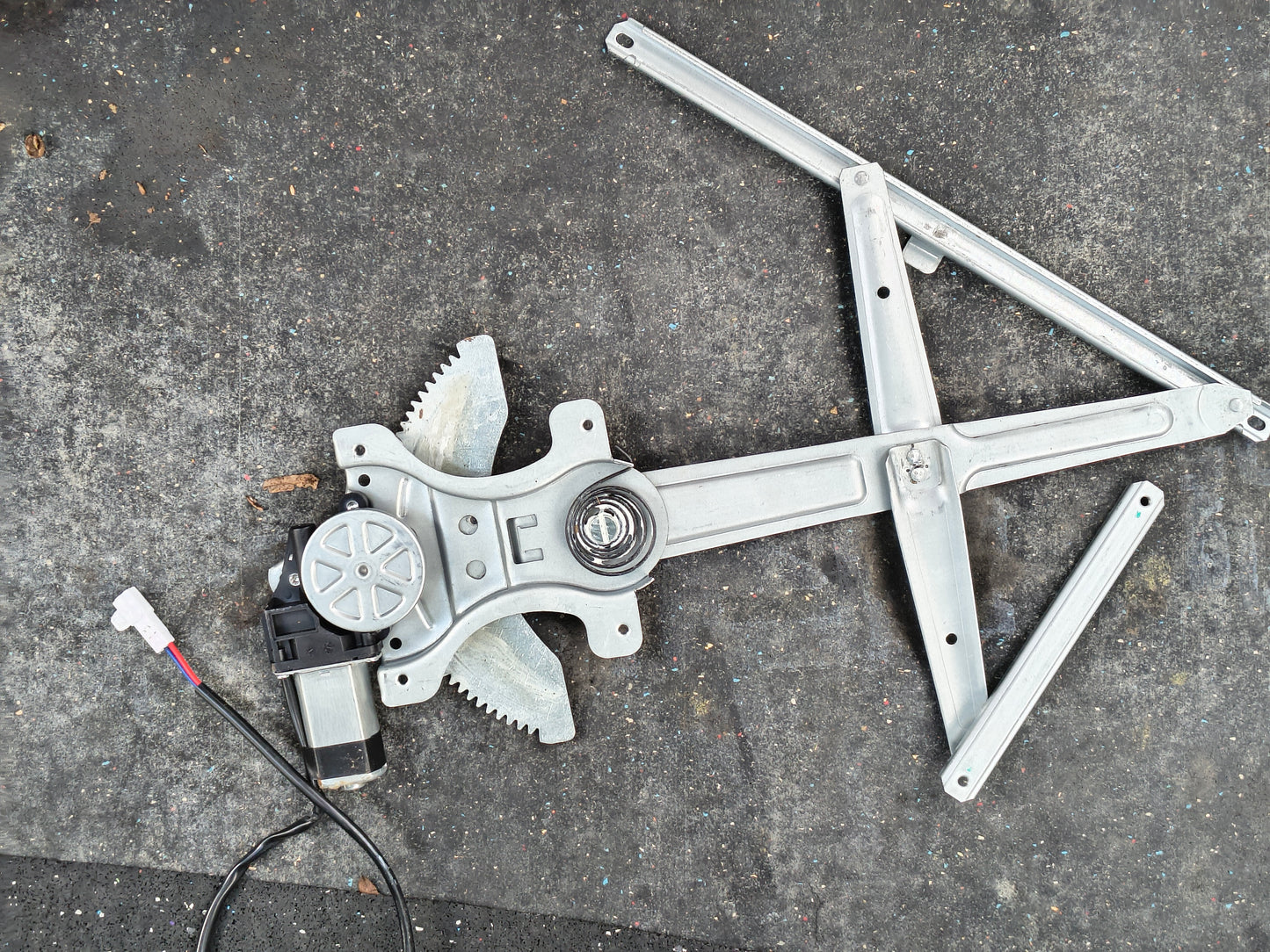 1996–2002 Toyota 4Runner Front Driver Side Power Window Regulator w/ Motor 🚘🪟