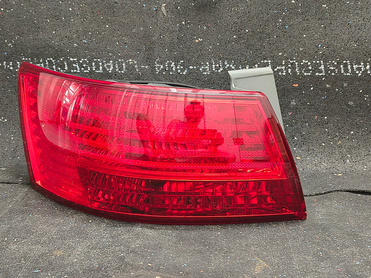 2008–2010 Hyundai Sonata Driver Side Outer Tail Light Assembly (Body/Quarter Panel Mounted) 🚘🚨