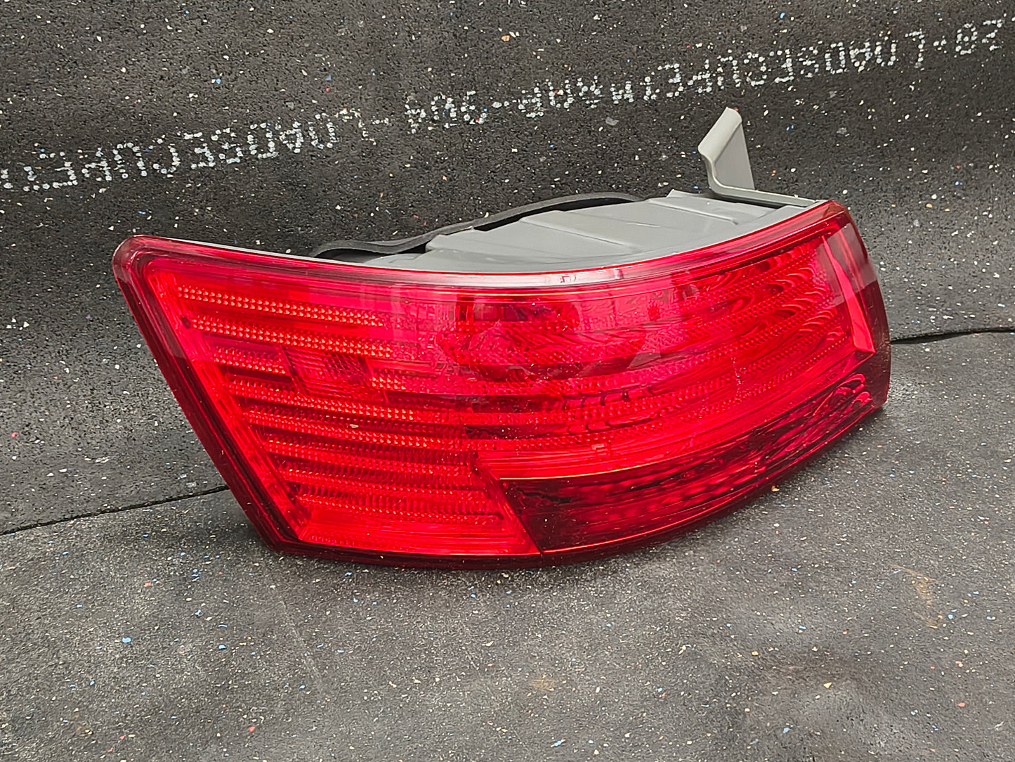 2008–2010 Hyundai Sonata Driver Side Outer Tail Light Assembly (Body/Quarter Panel Mounted) 🚘🚨