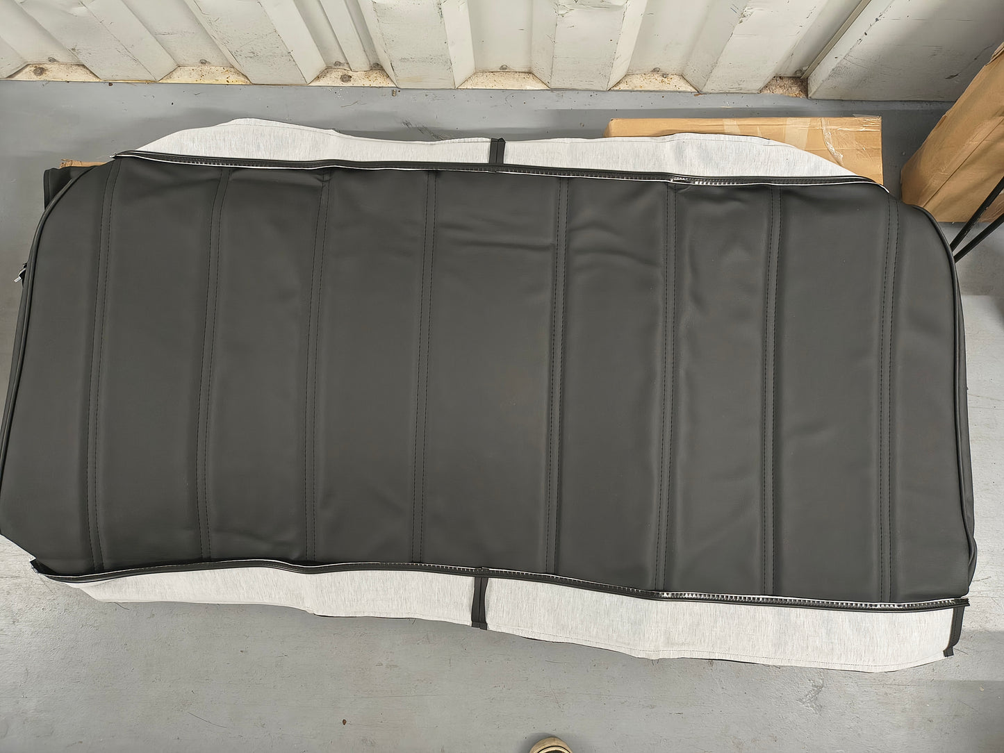 1953–1956 Ford F-100, F-250 & F-350 Heavy-Duty Vinyl Bench Seat Reupholstery Kit (Black) 🛻🪑