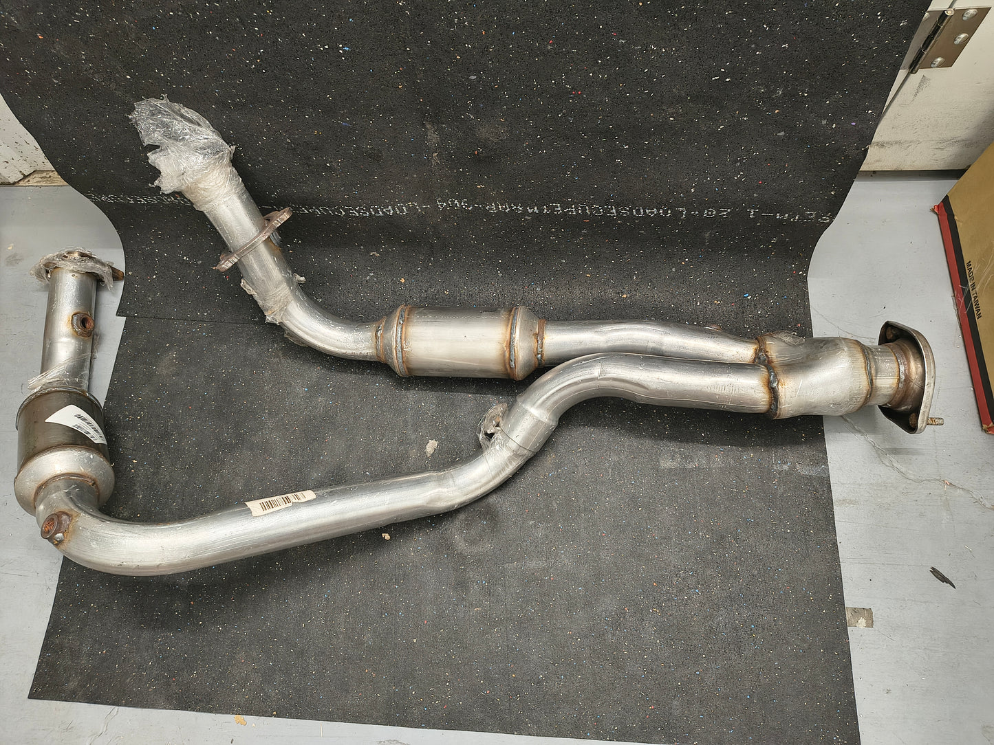 1999–2006 Chevy GMC Silverado / Sierra Tahoe / Suburban / Yukon / Avalanche Catalytic Converter Assembly (46-State Legal / Federal EPA) 🚘💨