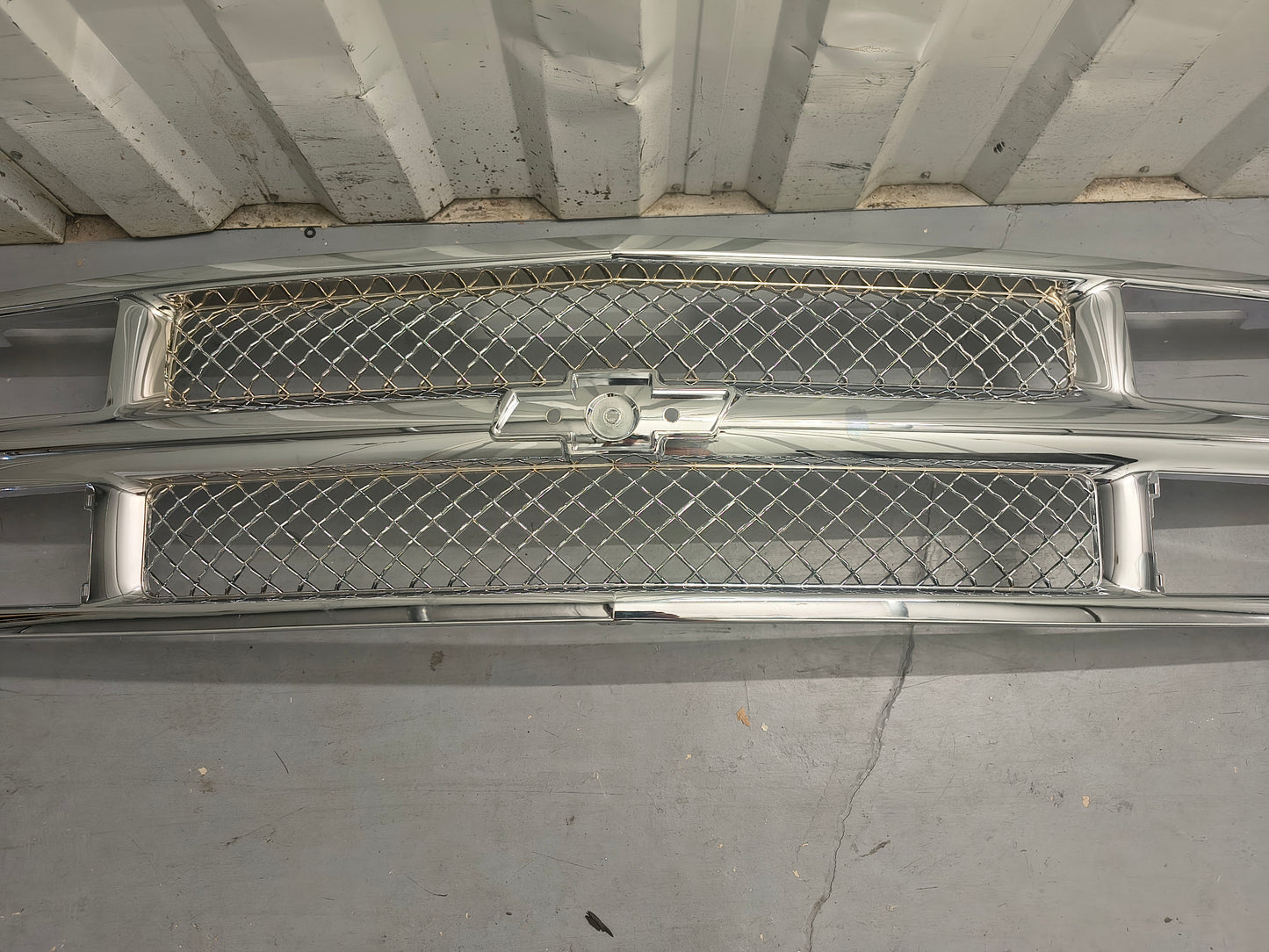 1994–2000 Chevy C/K Pickup, Tahoe, Suburban & '94 Fullsize Blazer Front Grille Assembly (Chrome Shell & Insert w/ Dual Headlights) 🚘✨