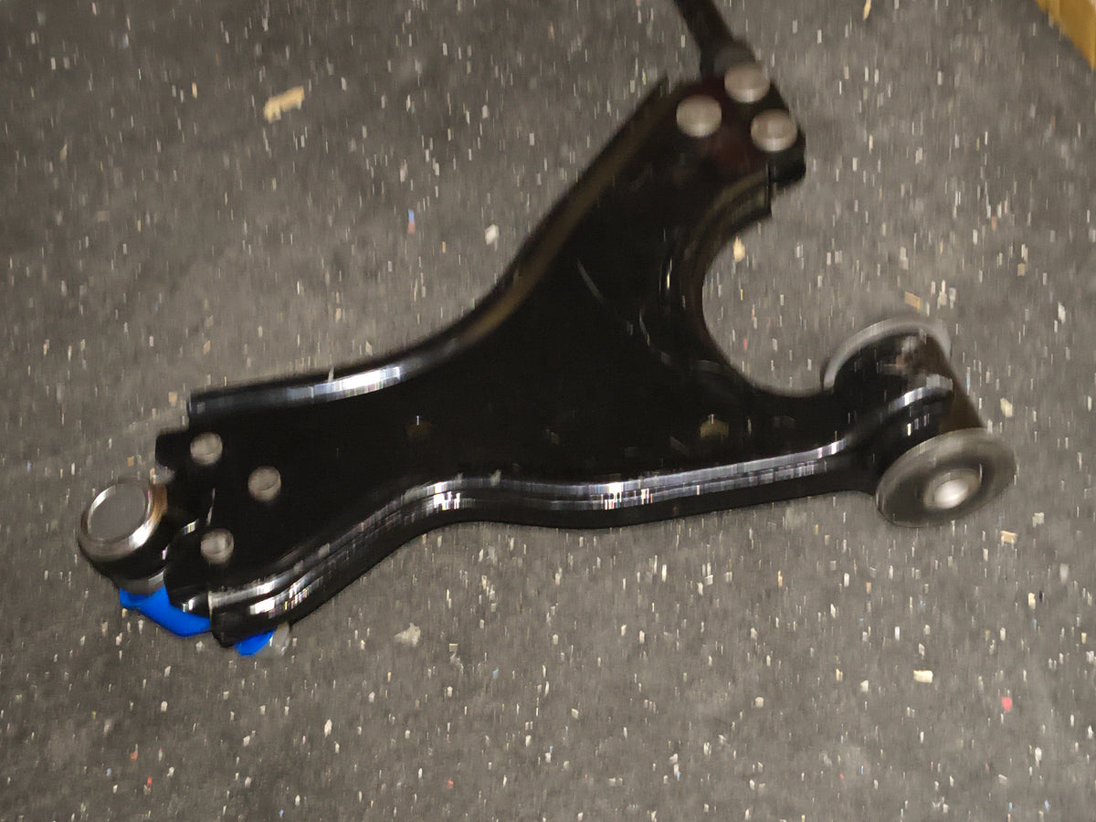 2008–2017 Buick Enclave / Chevrolet Traverse / GMC Acadia / Saturn Outlook Front Passenger Side Lower Control Arm w/ Ball Joint (APCA0456) 🚘⚙️