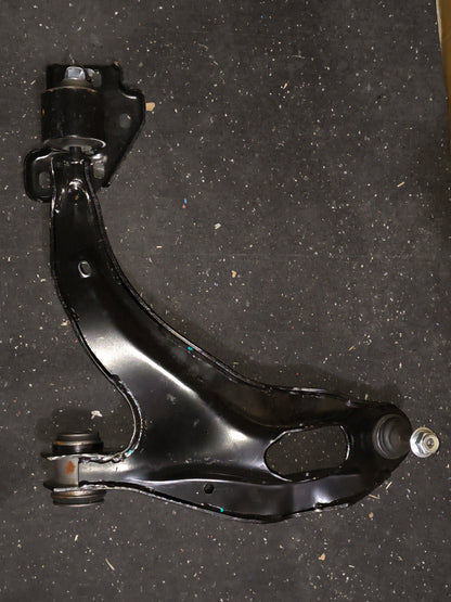 2006–2011 Ford Crown Victoria / Mercury Grand Marquis Front Passenger Side Lower Control Arm w/ Ball Joint (Moog RK620218) 🚘⚙️