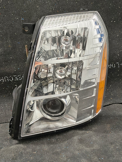 2007–2009 Chevrolet Suburban / GMC Yukon XL / Cadillac Escalade ESV/EXT Driver Side HID/Xenon Headlight Assembly 🚘⚙️