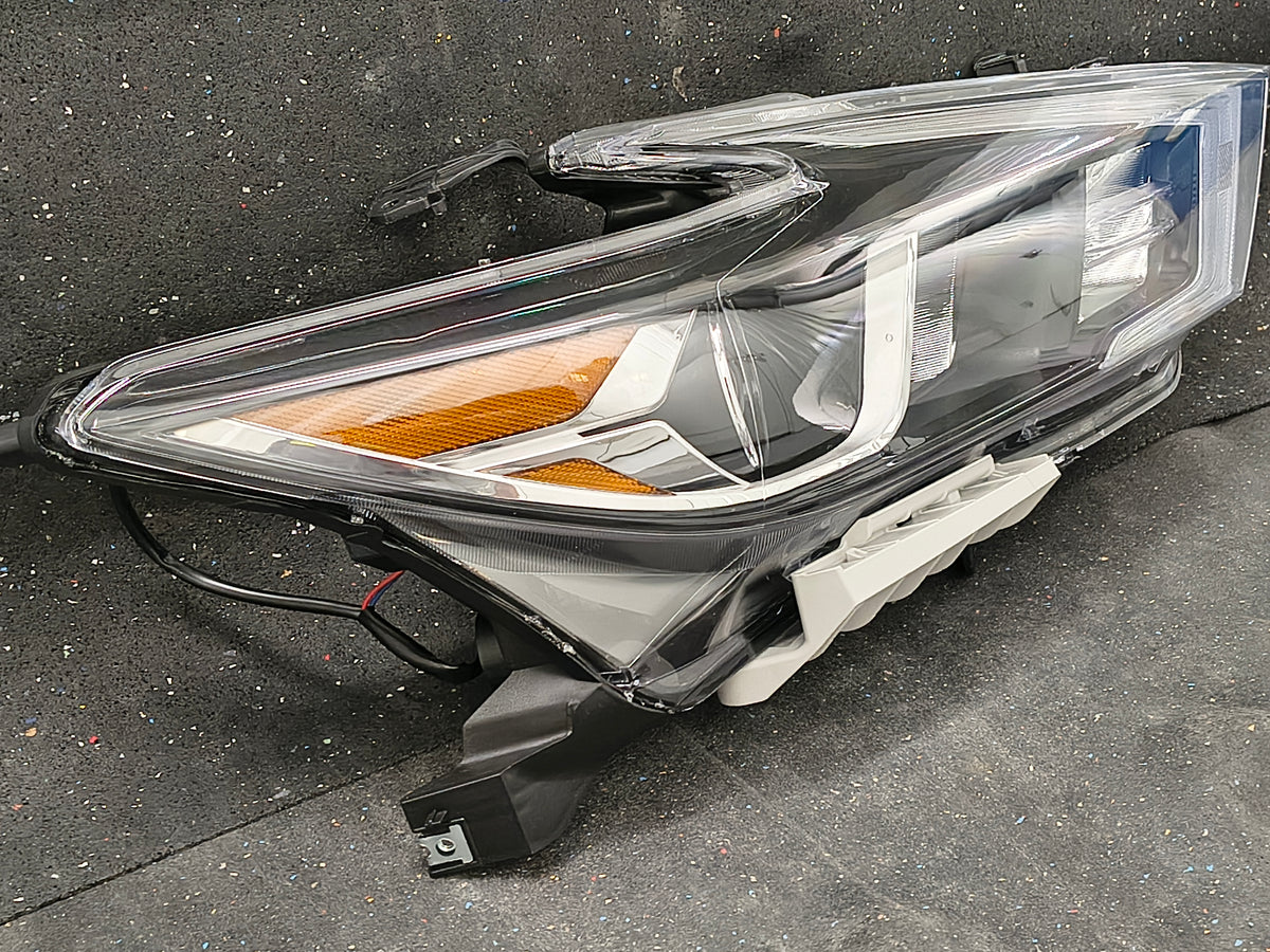 2016–2018 Nissan Maxima Passenger Side Halogen Headlight Assembly 🚘⚙️