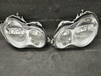 2005–2007 Mercedes-Benz C-Class Driver & Passenger Side Halogen Headlight Assemblies (Pair) 🚘⚙️