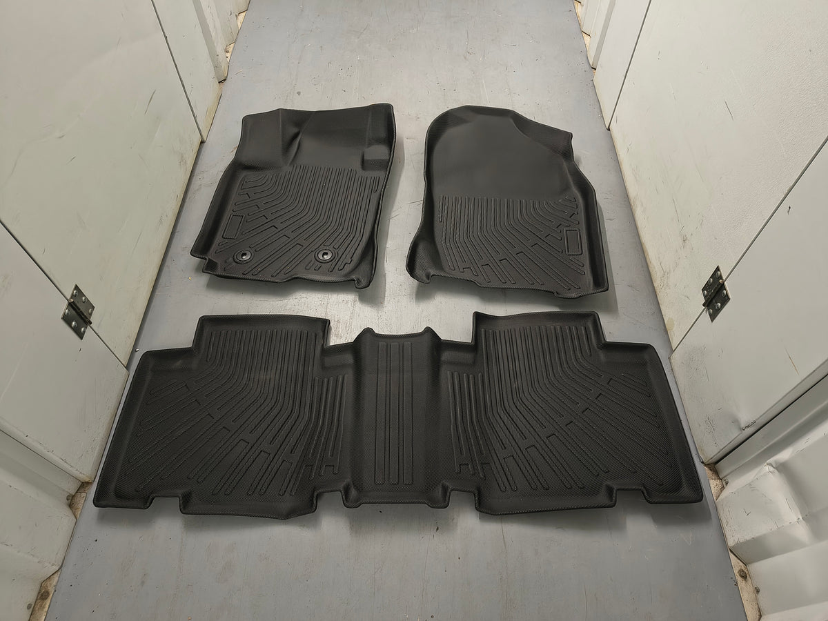 2006–2012 Toyota RAV4 Front & Rear All-Weather Floor Mats Liners (3-Piece Set) 🚘⚙️