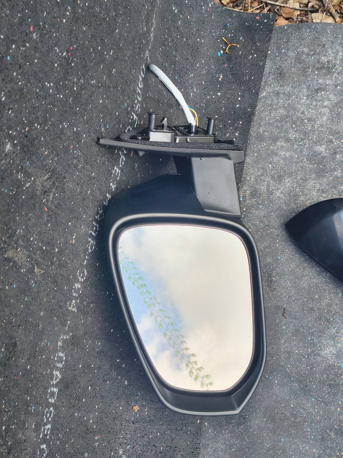 2014–2018 Toyota Highlander Driver Side Power View Mirror Assembly 🚘⚙️