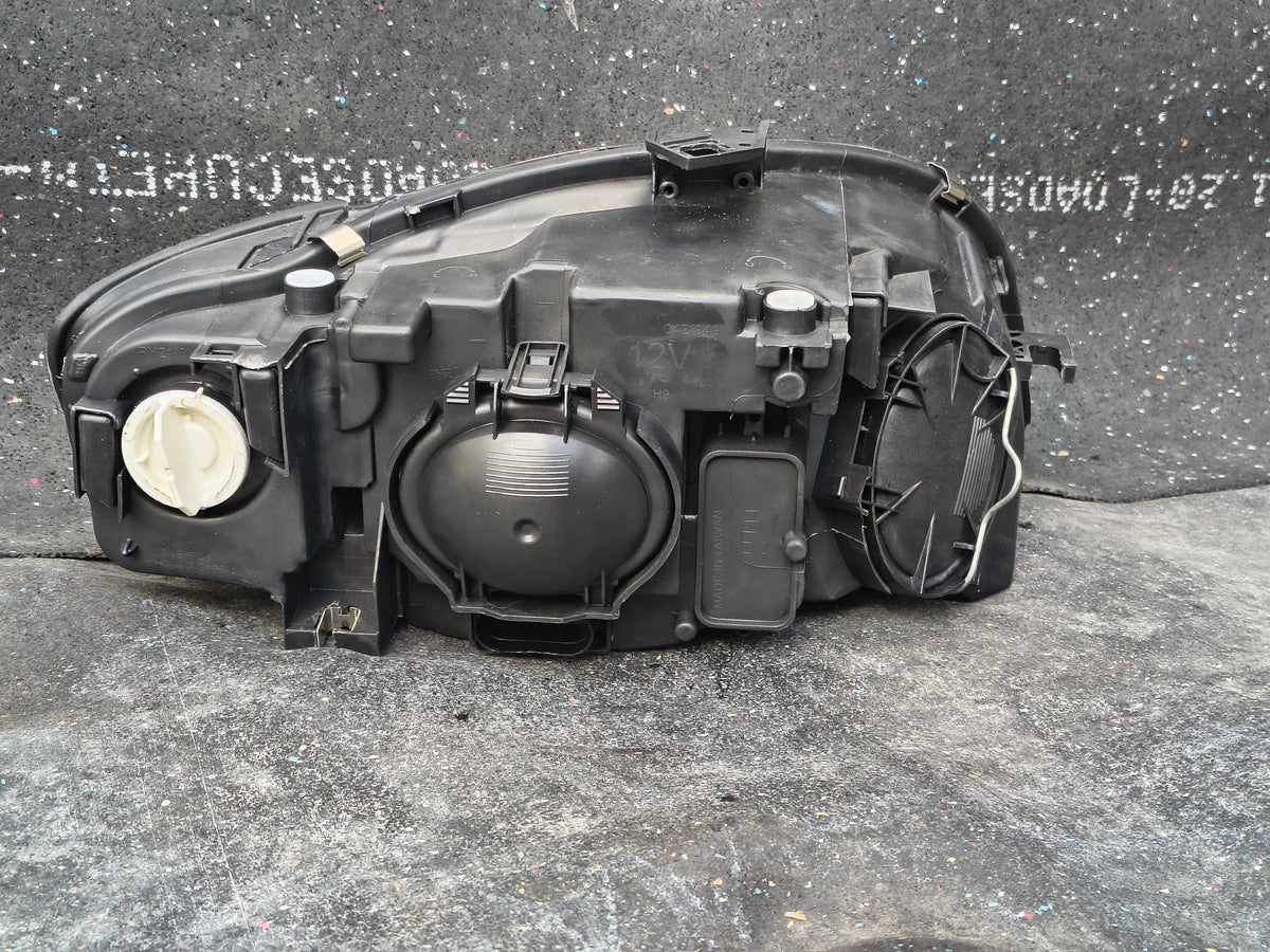 2005–2009 Audi A4 / A4 Quattro Driver Side Halogen Headlight Assembly 🚘💡