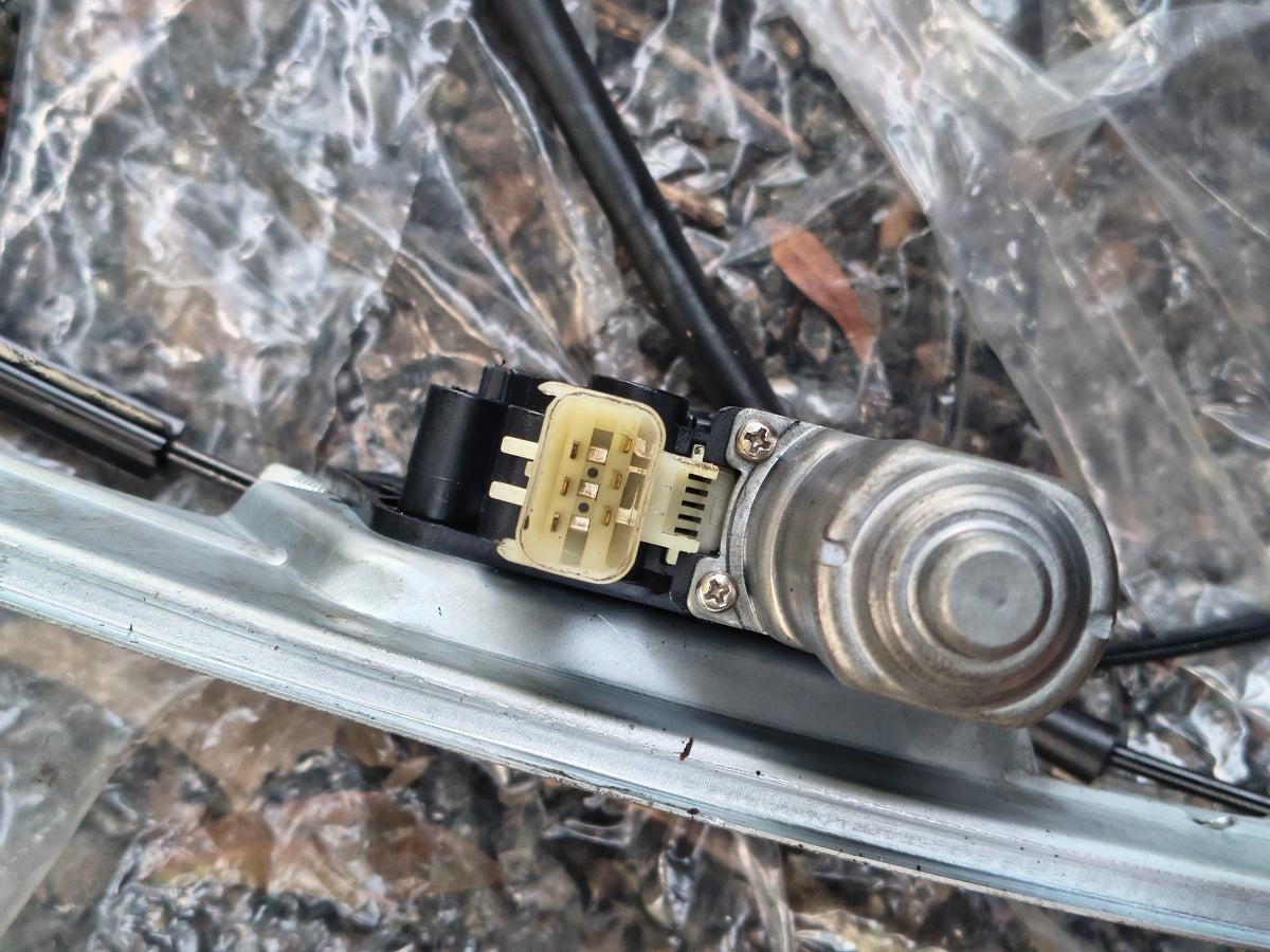 2007–2012 Nissan Sentra Front Driver Side Power Window Regulator with Motor (6-Pin Connector) 🚘🪟