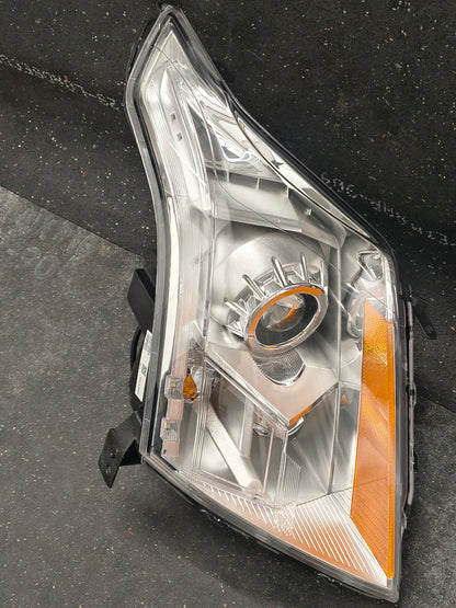 2010–2013 Cadillac SRX Passenger Side Halogen Headlight Assembly w/ Bulbs 💡🚘