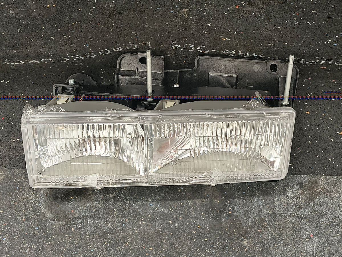 1988–2002 Chevrolet & GMC C/K Trucks & SUVs Driver Side Headlight Assembly 🚘💡