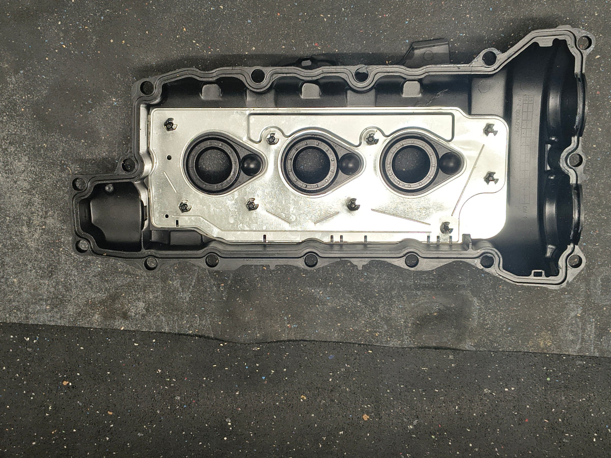 GM 3.0L & 3.6L V6 Engine Driver Side Valve Cover Kit w/ Gasket & Bolts ⚙️🚘