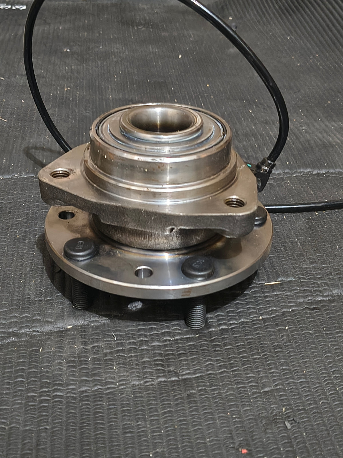 1997–2005 Chevy S10, GMC Sonoma, Jimmy, Blazer & Isuzu Hombre Front Wheel Hub & Bearing Assembly w/ ABS Sensor 🛞🚘