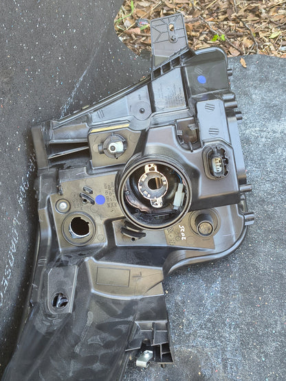 2011–2015 Ford Explorer Driver Side HID/Xenon Headlight Assembly 💡🚘
