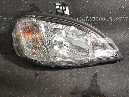 2000–2017 Freightliner Columbia Heavy-Duty Truck Passenger Side Headlight Assembly 🚛💡