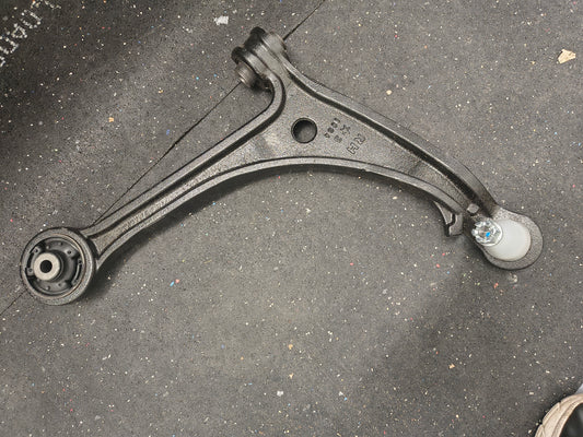 2005–2010 Honda Odyssey Front Passenger Side Lower Control Arm w/ Ball Joint ⚙️🚘