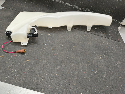 2005–2008 Nissan Pathfinder & Xterra Windshield Washer Reservoir Assembly 💧🚘