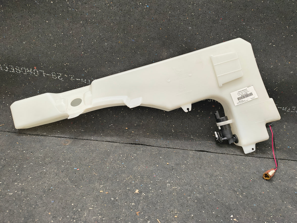2005–2008 Nissan Pathfinder & Xterra Windshield Washer Reservoir Assembly 💧🚘