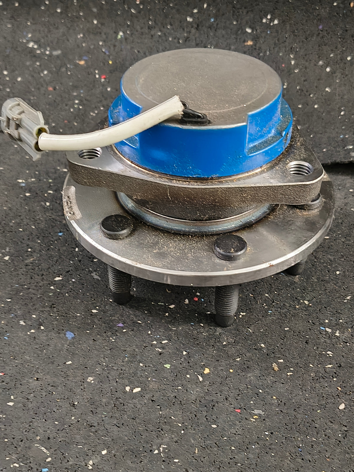 2004–2011 Cadillac CTS, STS & SRX Front / Rear Wheel Hub & Bearing Assembly w/ ABS Sensor (6 x 115mm Bolt Pattern) ⚙️🚘