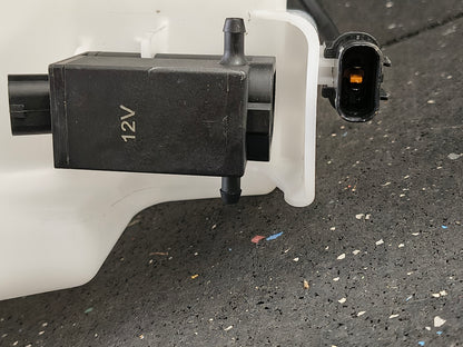 2013–2017 Hyundai Elantra GT Windshield Washer Reservoir w/ Pump & Fluid Level Sensor 💧🚘