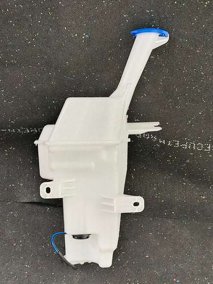 2013–2017 Hyundai Elantra GT Windshield Washer Reservoir w/ Pump & Fluid Level Sensor 💧🚘