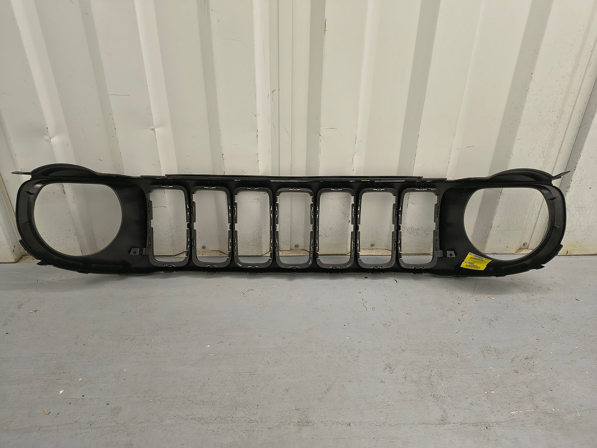 2019–2023 Jeep Renegade Front Outer Grille Frame Trim (CAPA Certified - Painted Gray Finish) ⚡🚘