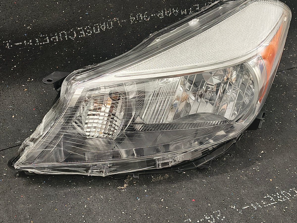 2012–2014 Toyota Yaris Driver & Passenger Side Halogen Headlight Assemblies (Pair Set) ⚡🚘