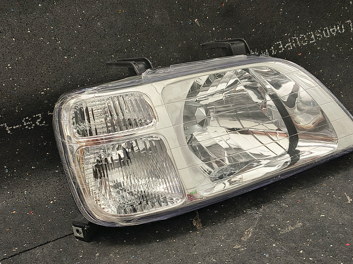 1997–2001 Honda CR-V Passenger Side Halogen Headlight Assembly ⚡🚘