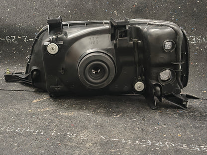 1997–2001 Honda CR-V Passenger Side Halogen Headlight Assembly ⚡🚘