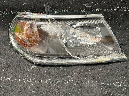 2000–2004 Mitsubishi Montero Sport Passenger Side Halogen Headlight Assembly ⚡🚘