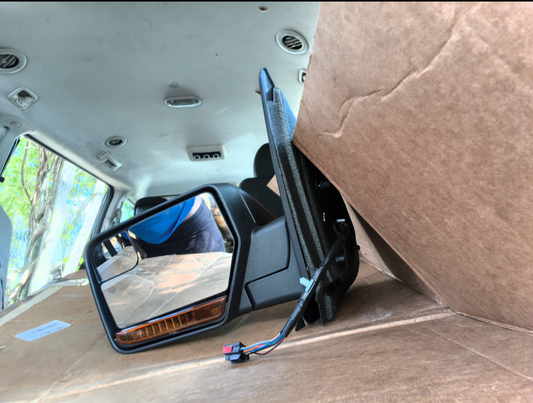 2007-2017 Ford Expedition Driver Side Mirror Puddle Light Signal 🚘🪞