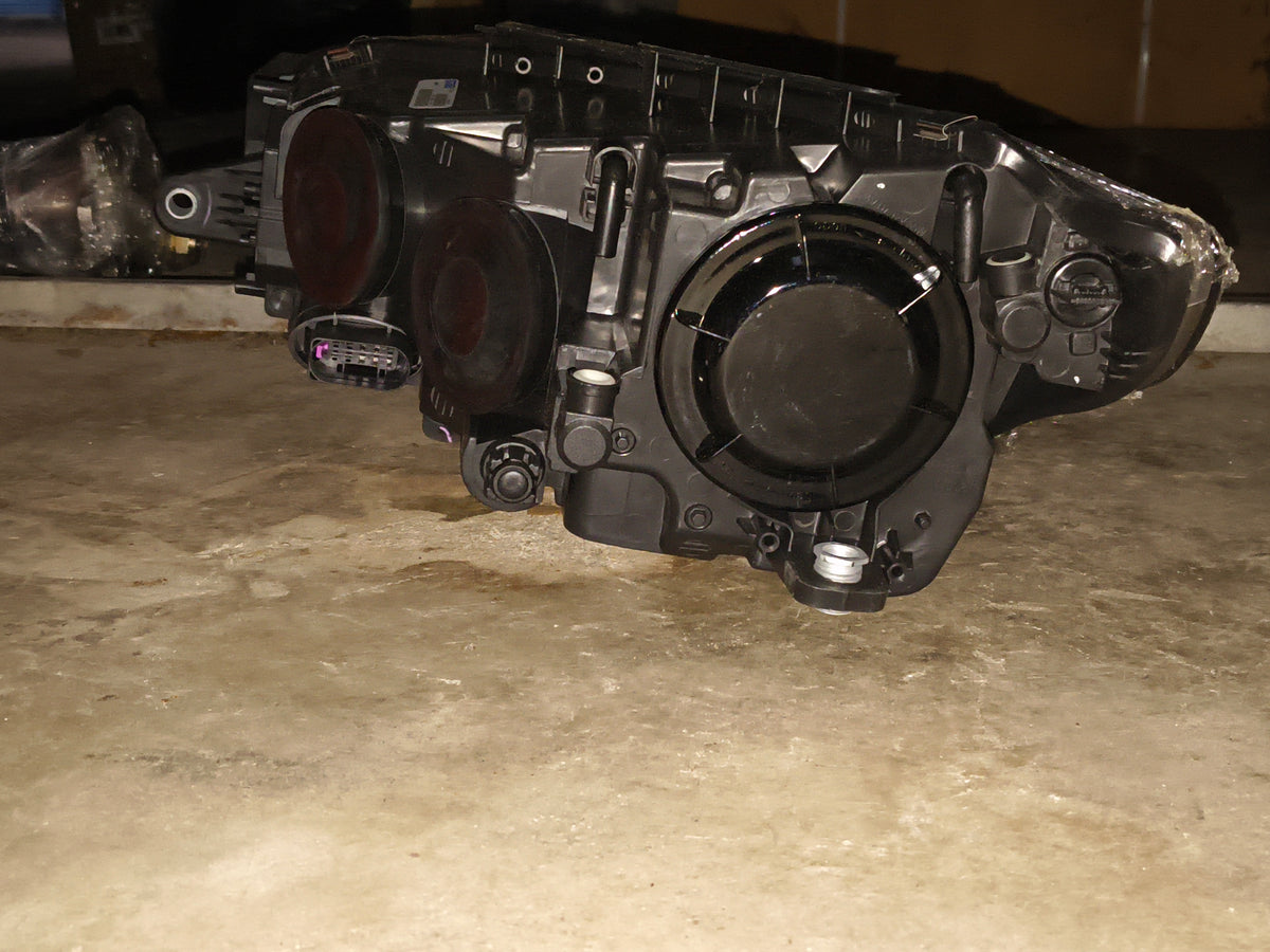 2009–2012 Volkswagen Passat Passenger Side Halogen Headlight Assembly ⚡🚘