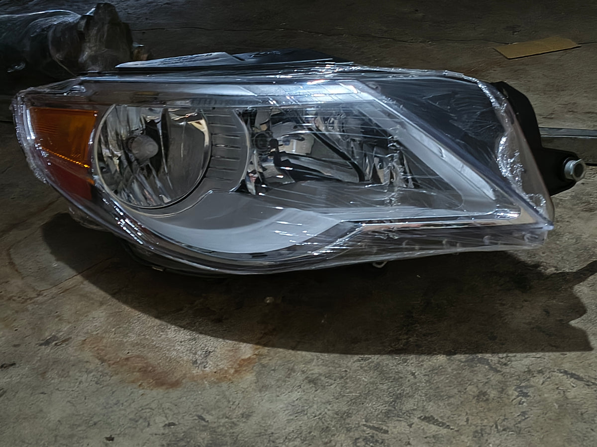 2009–2012 Volkswagen Passat Passenger Side Halogen Headlight Assembly ⚡🚘