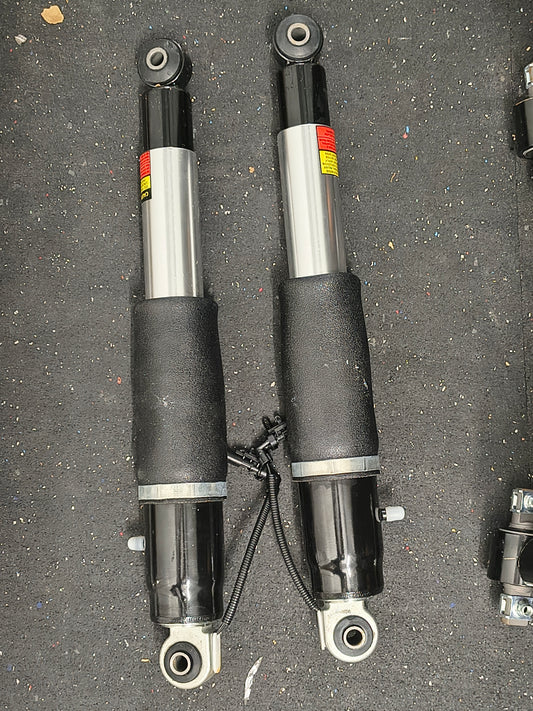 2015β2020 Chevrolet Suburban Tahoe Rear Magnetic Ride Air Suspension Shock Absorbers Pair β‘π